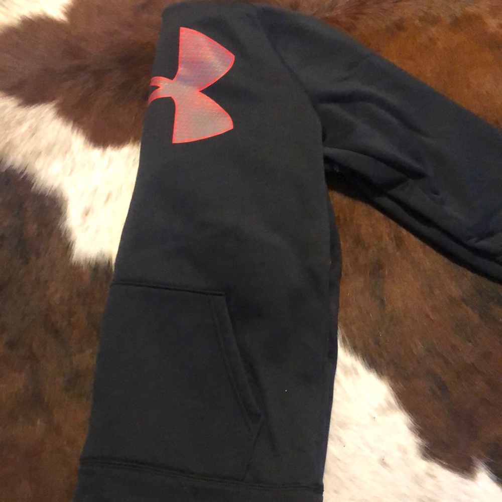 Under Armor sweatshirt (YOUTH)
